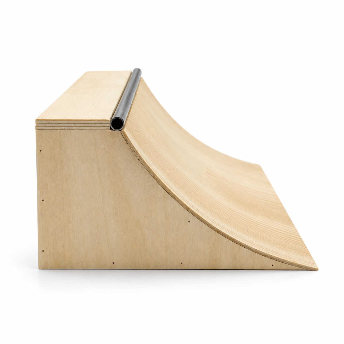 Wooden fingerboard quarter pipe